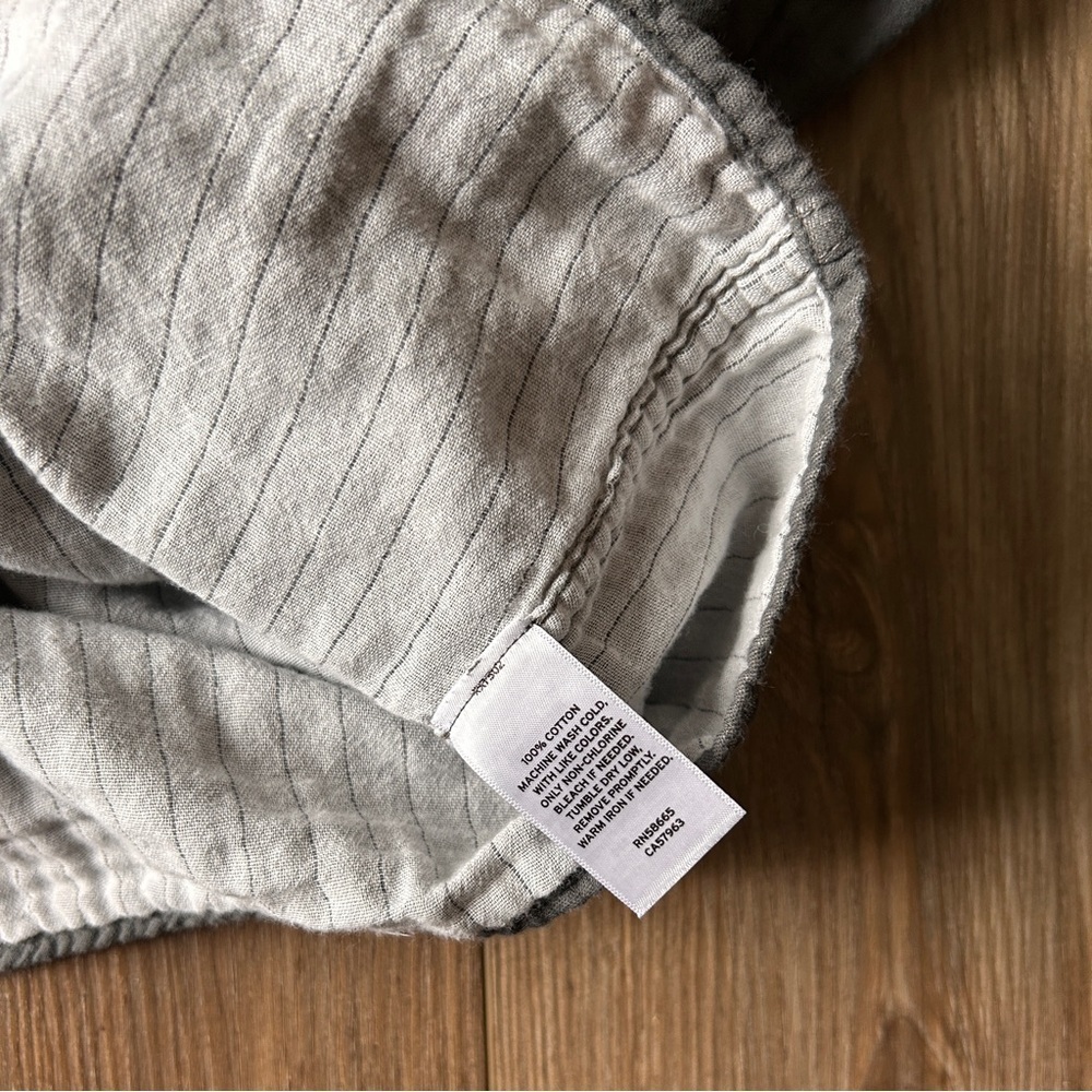 Treasure & Bond | Flannel Lined Slim Fit Casual Gray Shirt (Small) - Picture 7 of 12